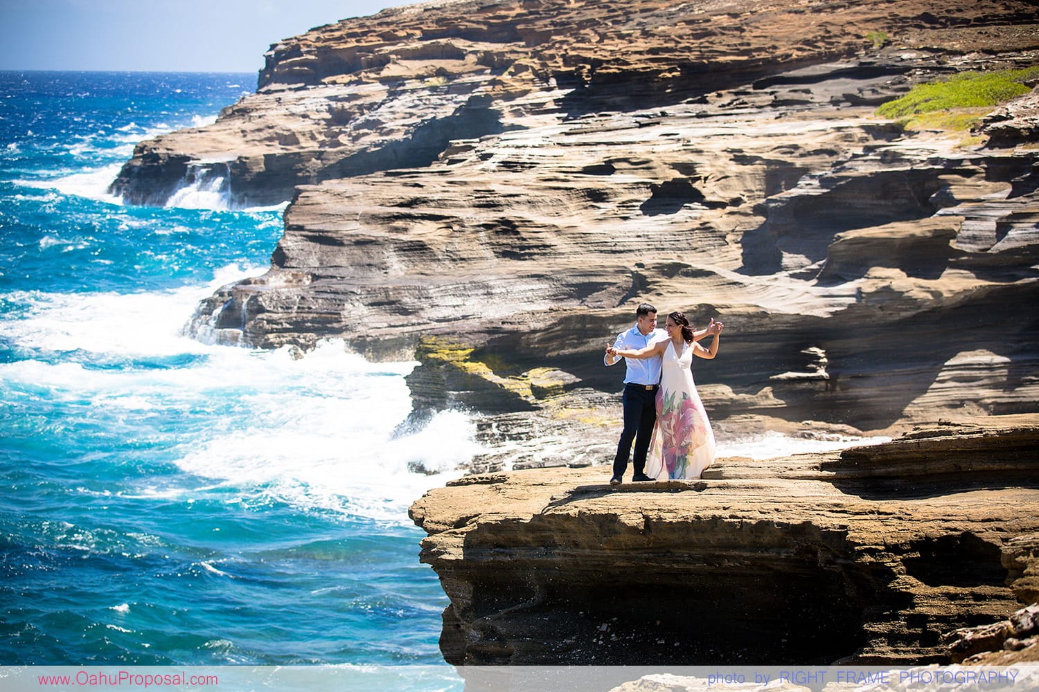 Oahu Engagement Photos Ideas Hawaii Honolulu Photographer cliff