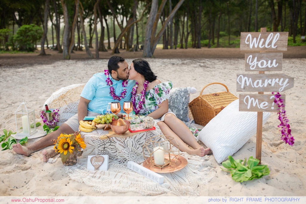 A Romantic Picnic Proposal at Waimanalo Beach, Hawaii Hawaii Proposal