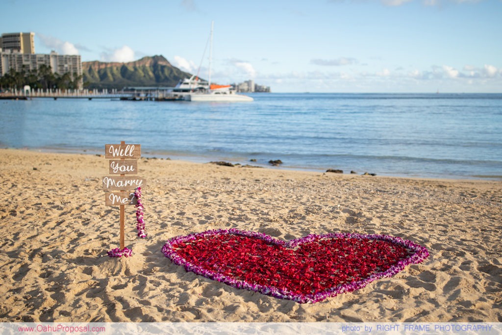 Oahu Proposal Photography At Waikiki Beach Hawaii