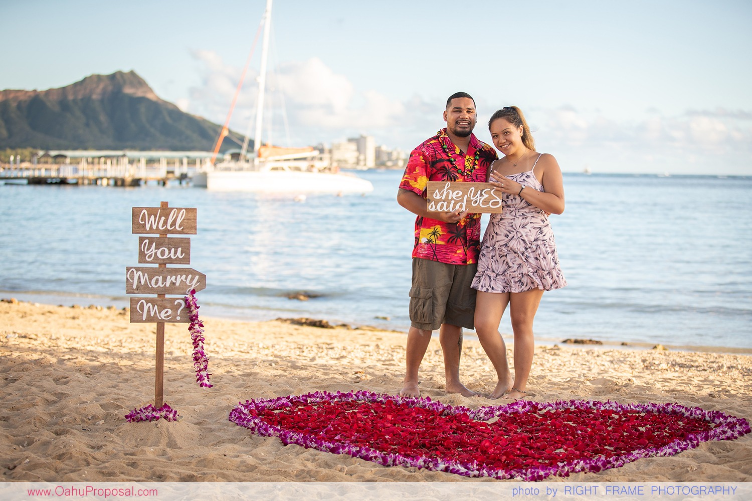 Oahu Proposal Photography At Waikiki Beach Hawaii Hawaii Proposal Photographer