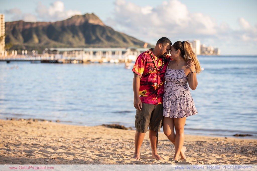 Oahu Proposal Photography At Waikiki Beach Hawaii Hawaii Proposal