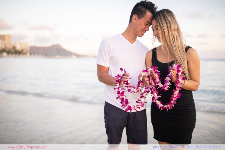 Romantic Proposal in Waikiki Beach Oahu Hawaii