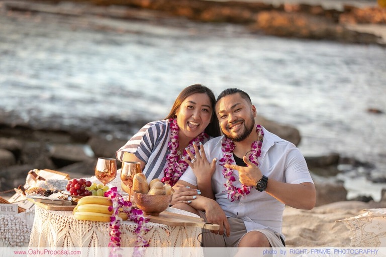 Oahu Proposal Photographer Hawaii Picnic