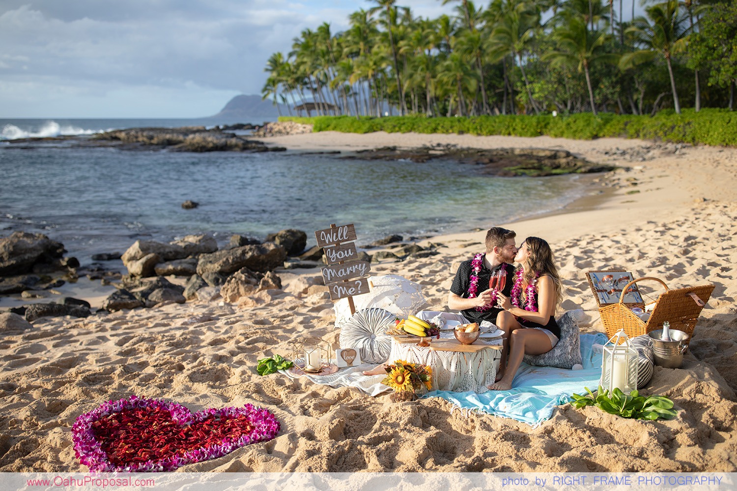 Beach Picnic Proposal in Hawaii Honolulu Proposal Photographer